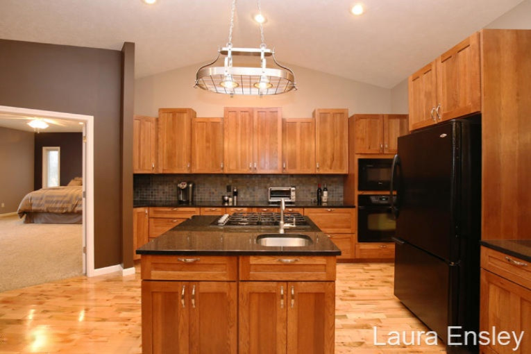 6761 Dumon Road Belding, MI 48809 - Photo 8 of 34 IMG_5001