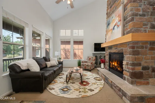$950,000 | 109 Deer Track Court, Granby, CO 80446