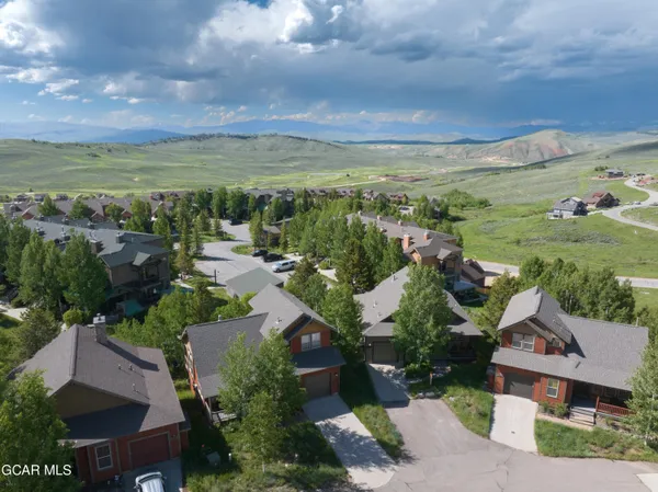 $950,000 | 109 Deer Track Court, Granby, CO 80446