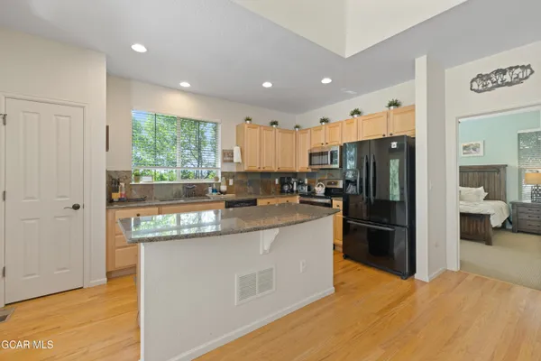 $950,000 | 109 Deer Track Court, Granby, CO 80446