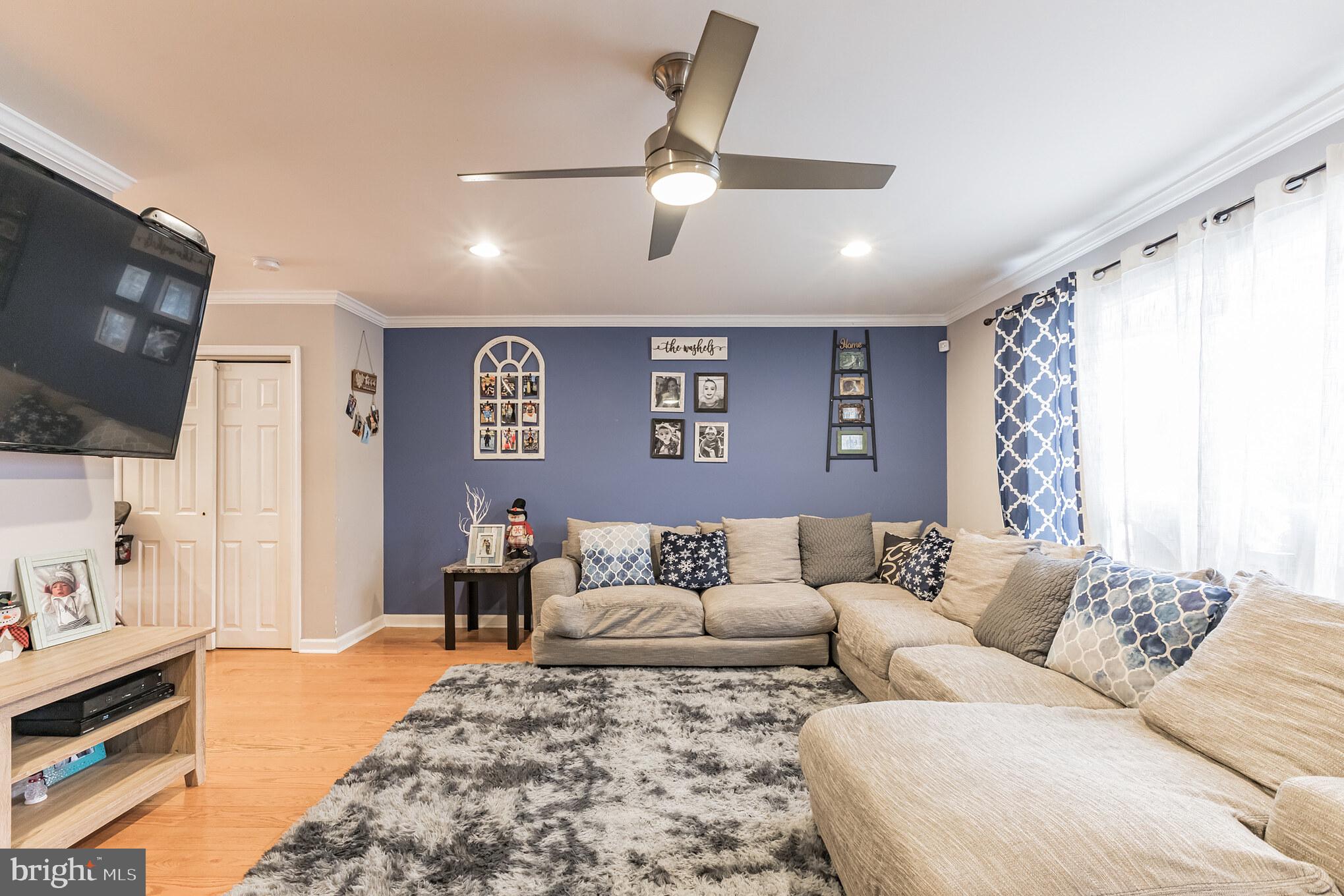 12819 Cabell Road Philadelphia, PA 19154 - Photo 4 of 30
