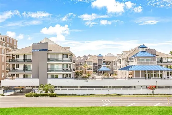$2,100 | 420 Metairie-Hammond Highway, Unit 121, Metairie, LA 70005