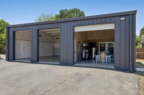 $1,685,000 | 21725 Burndale Road, Sonoma, CA 95476
