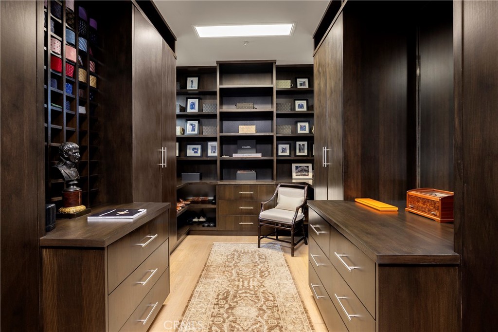 401 Snug Harbor Road Newport Beach, CA 92663 - Photo 20 of 35 a reading room with furniture and book shelf