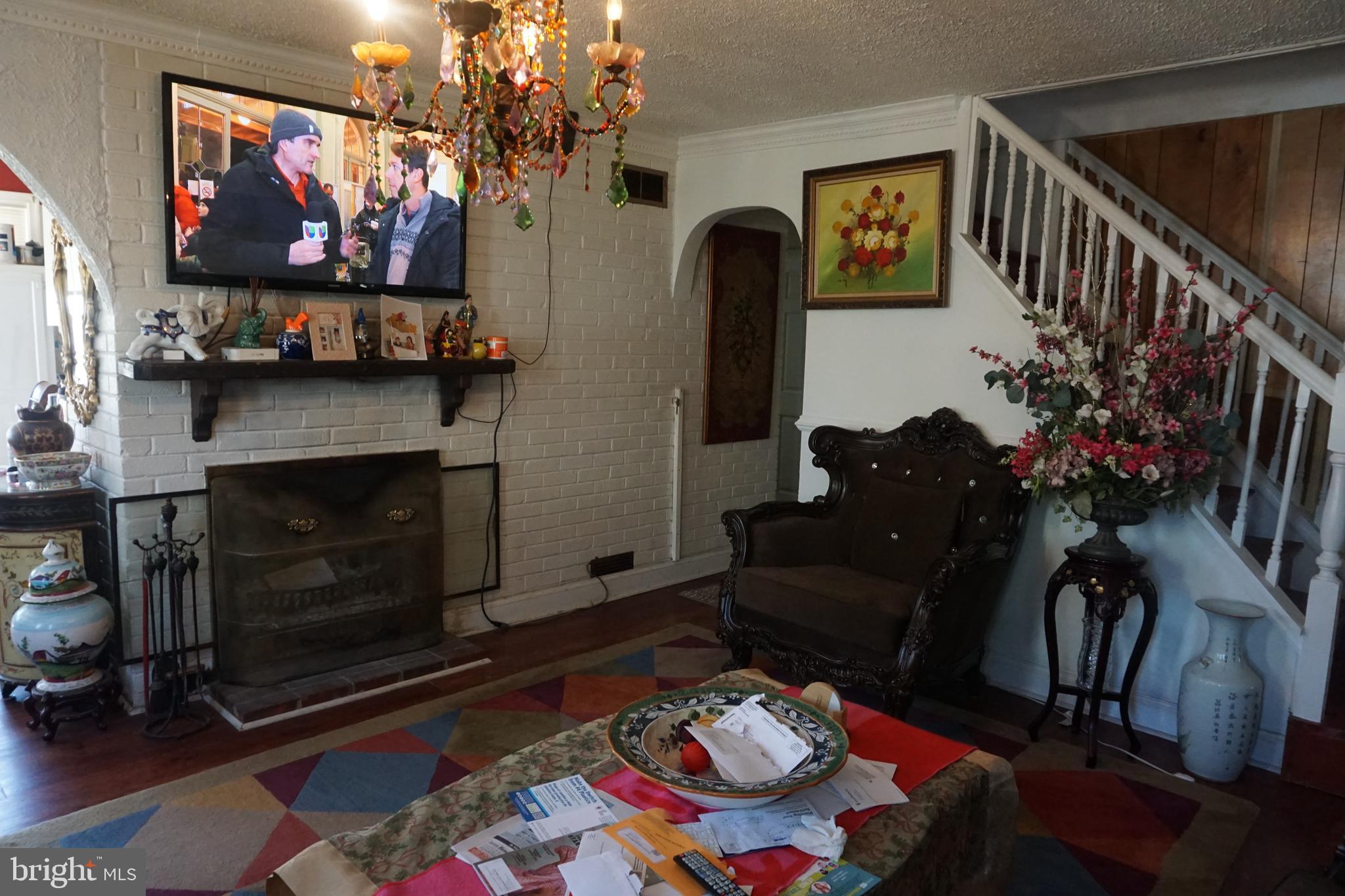 9804 Dilston Road Silver Spring, MD 20903 - Photo 3 of 6 Gallery Image 3