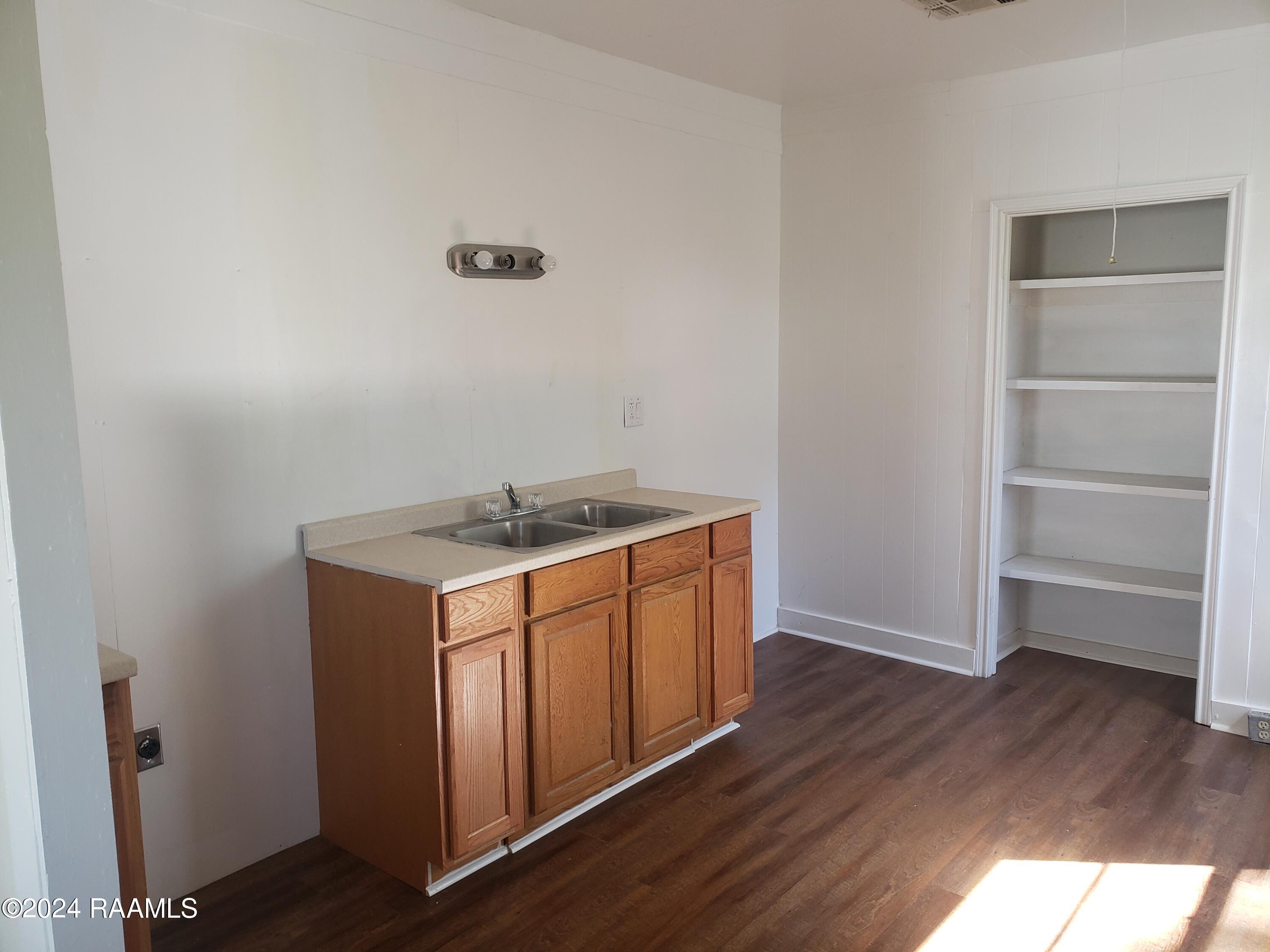 105 East Clinton Street Lafayette, LA 70501 - Photo 3 of 5 105 Clinton - Kitchen