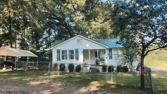 $109,000 | 8 Lofton Lane, Natchez, MS 39120