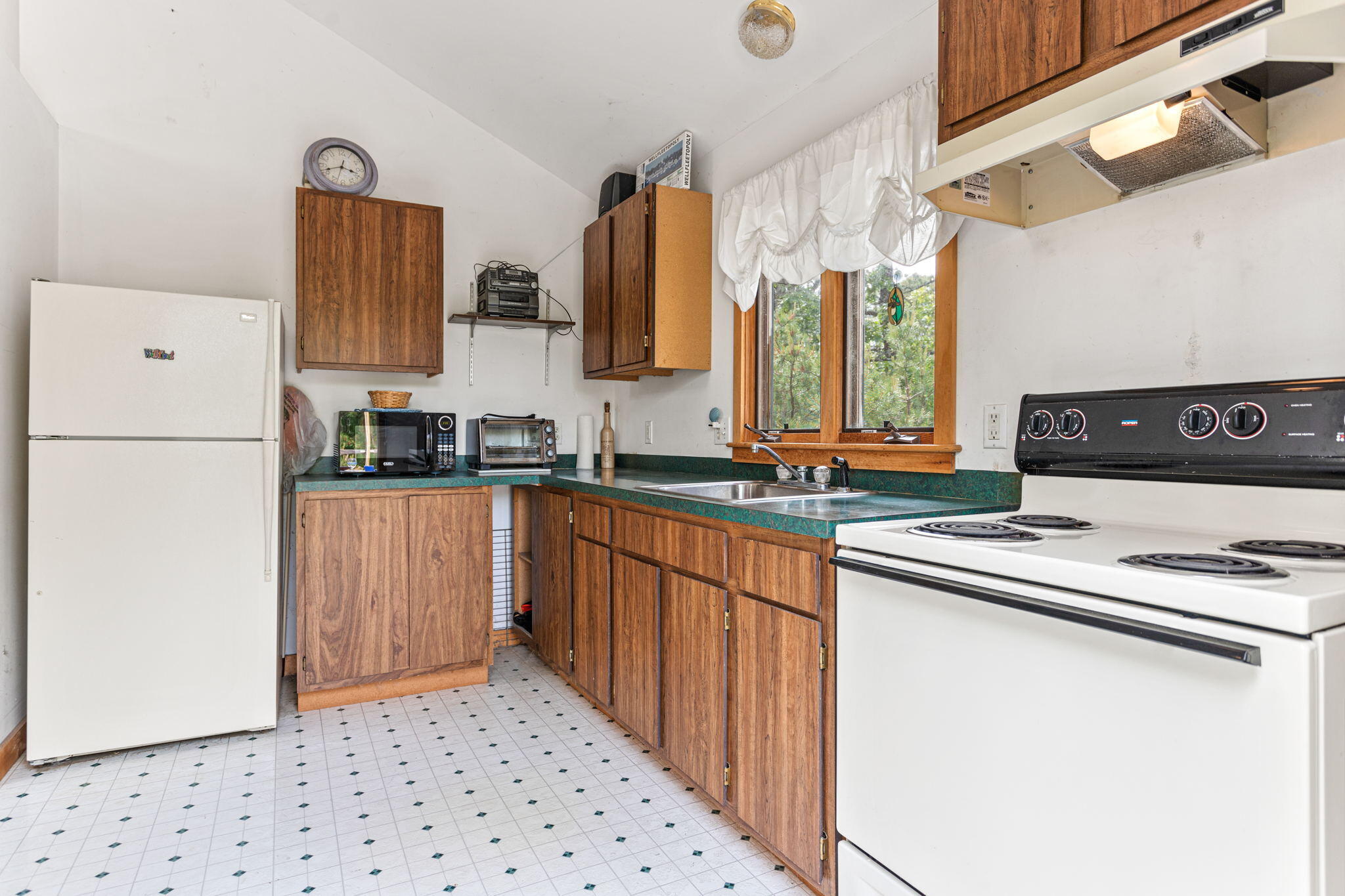135 Daniels Drive Wellfleet, MA 02667 - Photo 8 of 21 kitchen