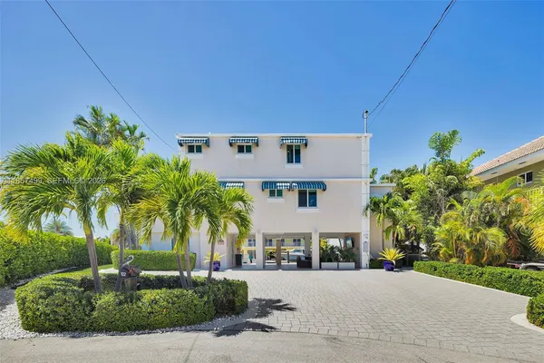$2,900,000 | 122 Court Contessa, Islamorada, FL 33036