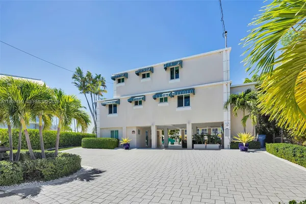 $2,900,000 | 122 Court Contessa, Islamorada, FL 33036