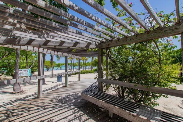 $2,900,000 | 122 Court Contessa, Islamorada, FL 33036