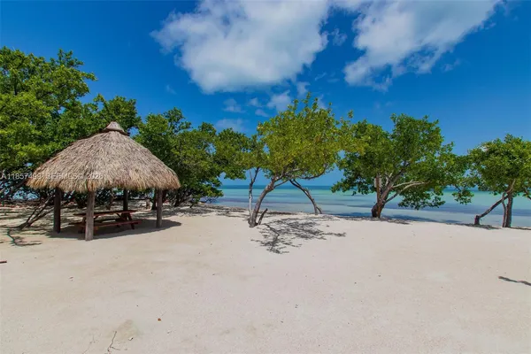 $2,900,000 | 122 Court Contessa, Islamorada, FL 33036