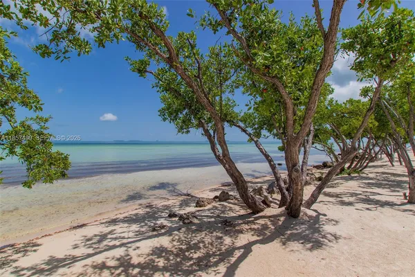 $2,900,000 | 122 Court Contessa, Islamorada, FL 33036