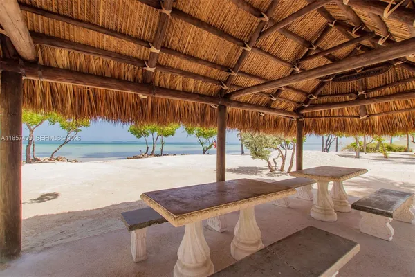 $2,900,000 | 122 Court Contessa, Islamorada, FL 33036