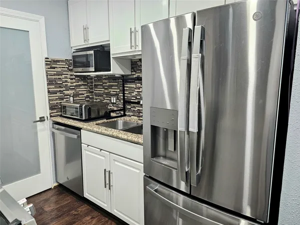 $1,675 | 3566 Ocee Street, Houston, TX 77063