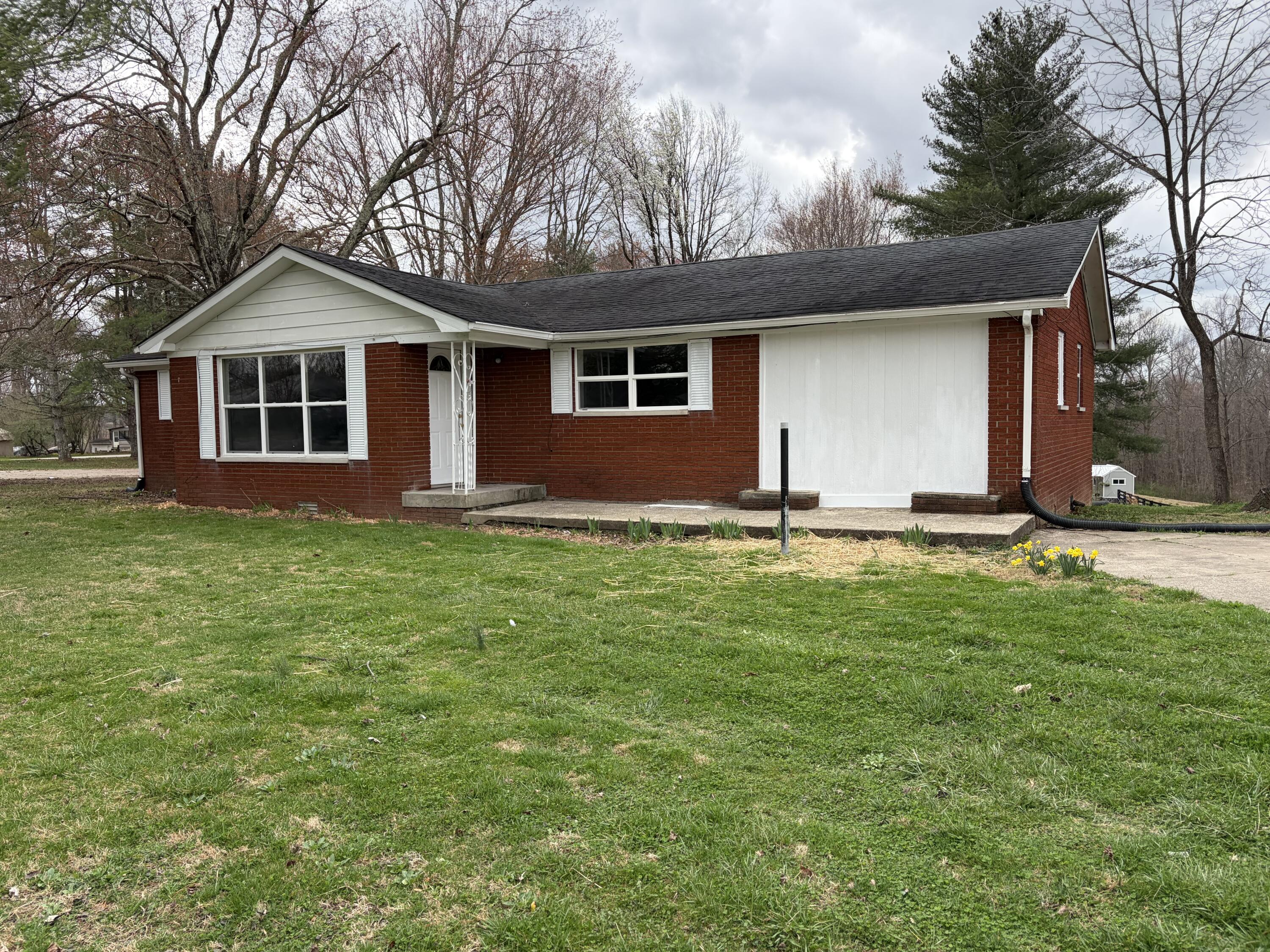8105 Barbourville Road London, KY 40744 - Photo 1 of 15 IMG_4330
