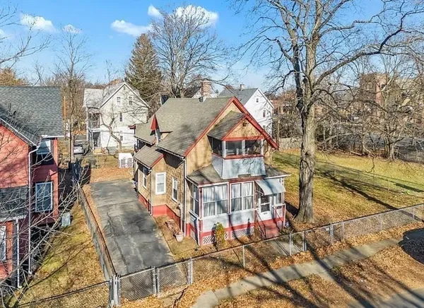 $250,000 | 118 Quincy Street, Springfield, MA 01109