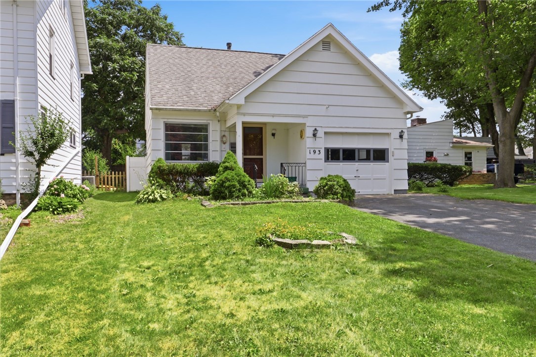 193 Rogene Street Greece, NY 14616 - Photo 2 of 28