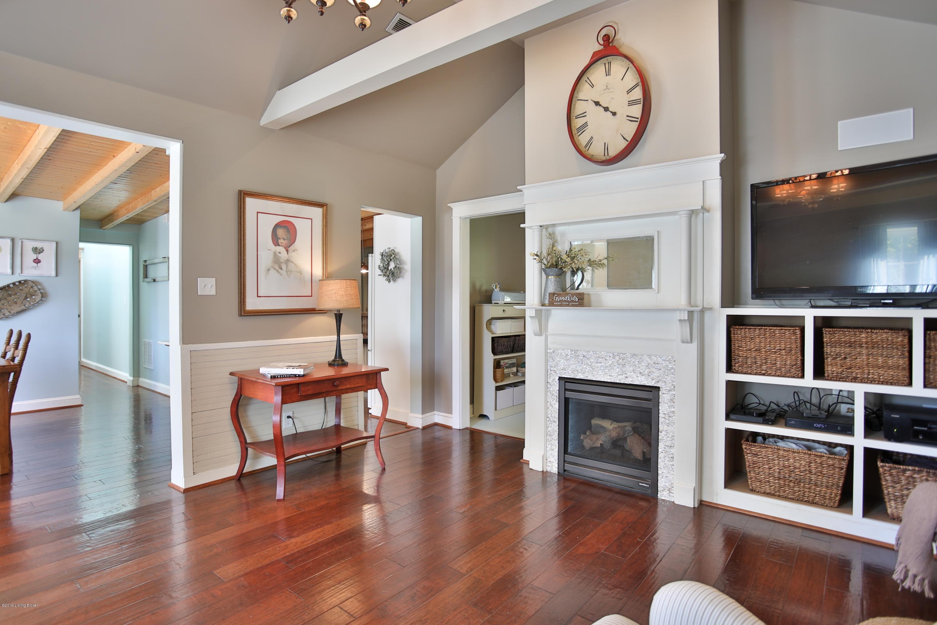 7804 Cooper Chapel Road Louisville, KY 40229 - Photo 5 of 51 1-05