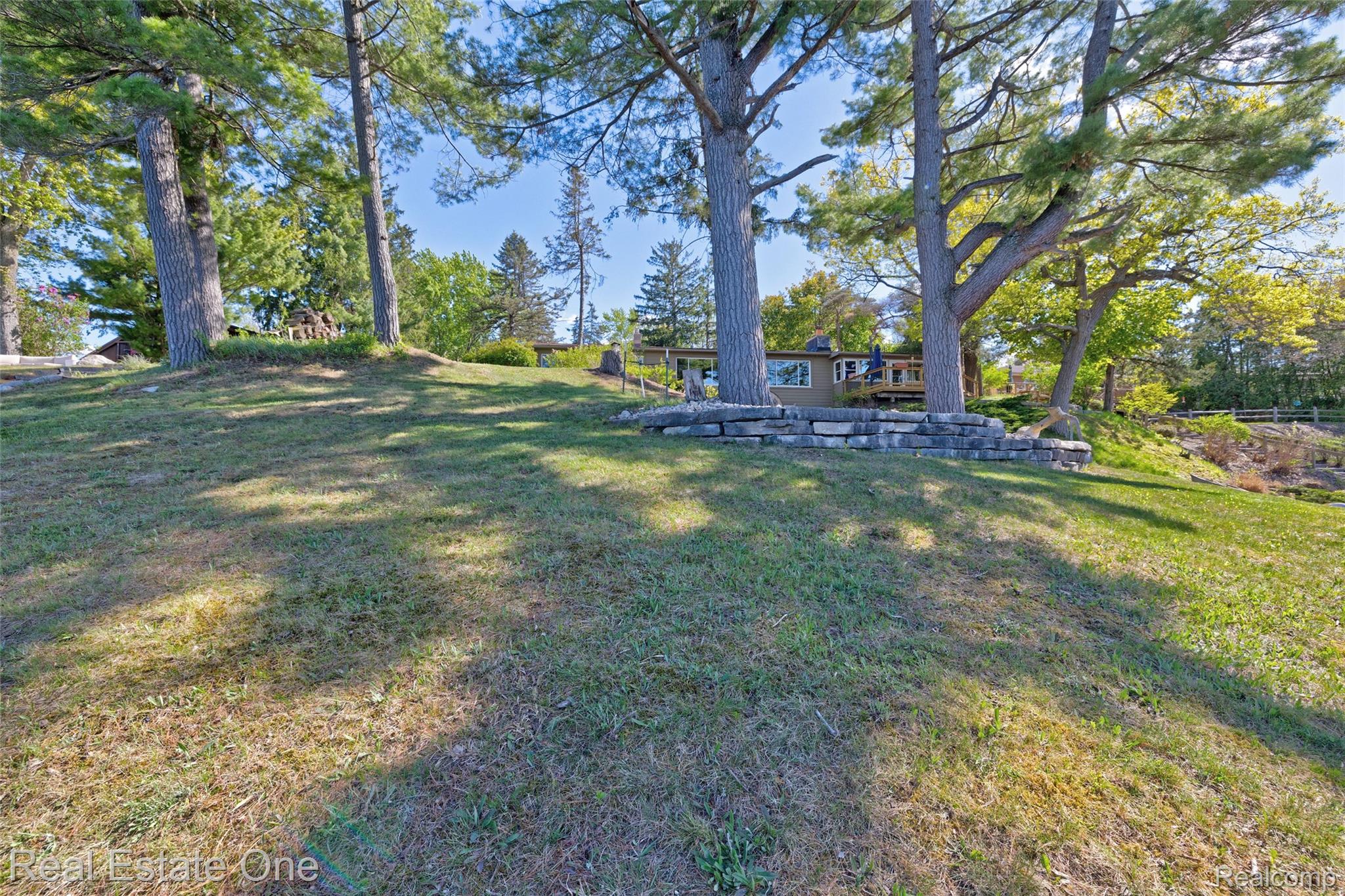 1140 Seneca Road Lake Orion, MI 48362 - Photo 58 of 65 70) Backyard.jpg