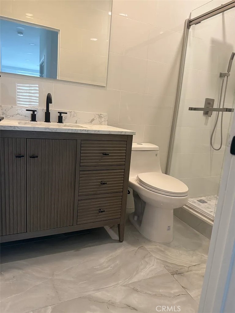 522 Stanford Road Burbank, CA 91504 - Photo 6 of 19