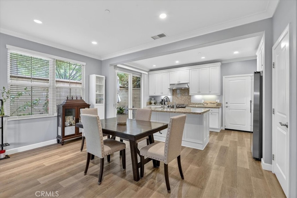 268 Overbrook Irvine, CA 92620 - Photo 7 of 37