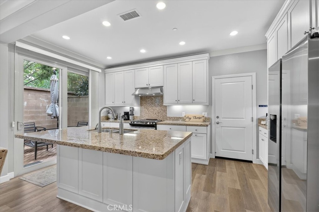 268 Overbrook Irvine, CA 92620 - Photo 10 of 37