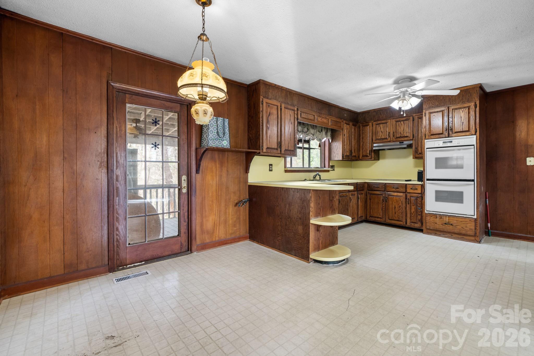 533 Circle Drive Hudson, NC 28638 - Photo 11 of 24