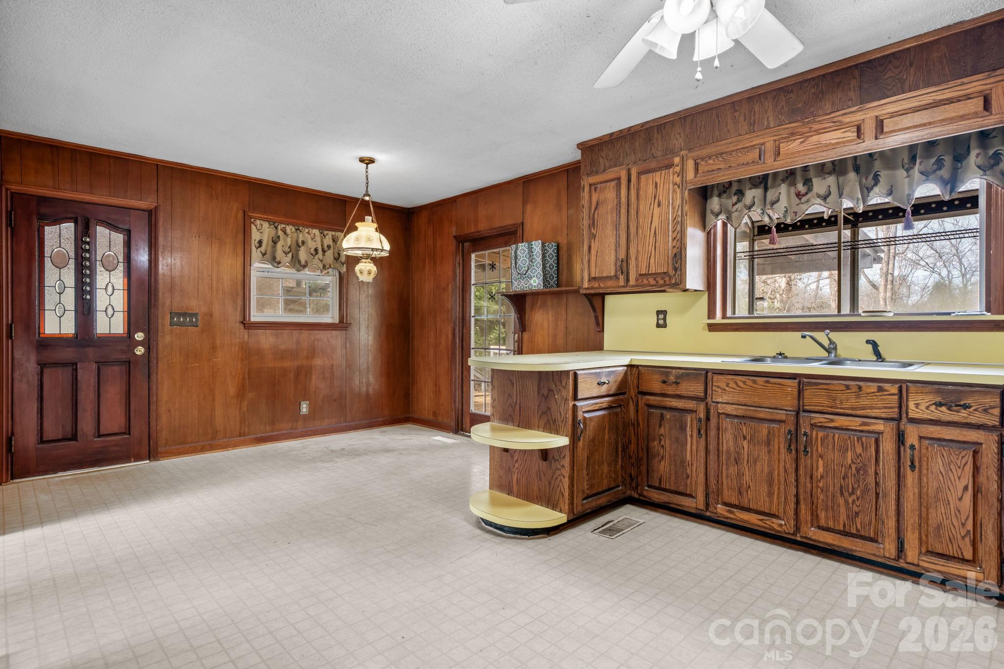 533 Circle Drive Hudson, NC 28638 - Photo 13 of 24