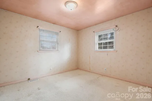 $185,000 | 533 Circle Drive, Hudson, NC 28638