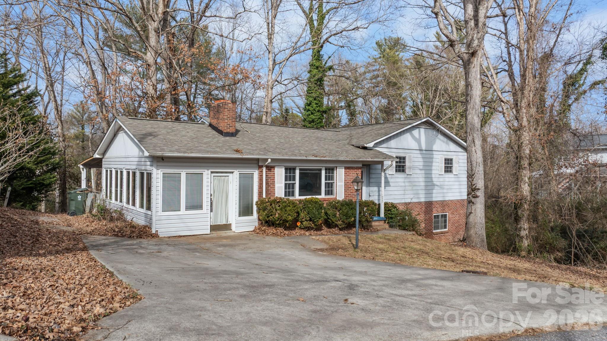 533 Circle Drive Hudson, NC 28638 - Photo 2 of 24