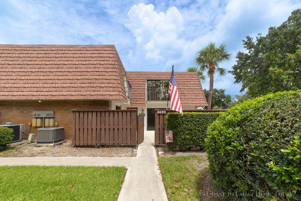 3695 Southwest Sunset Trace Cir