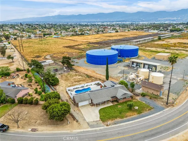 $1,009,999 | 3998 Bluff Street, Norco, CA 92860