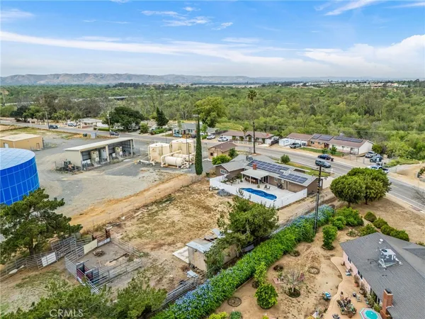 $1,009,999 | 3998 Bluff Street, Norco, CA 92860