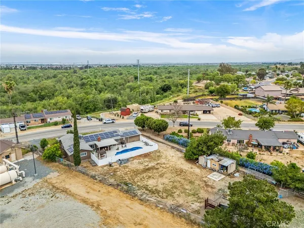 $1,009,999 | 3998 Bluff Street, Norco, CA 92860