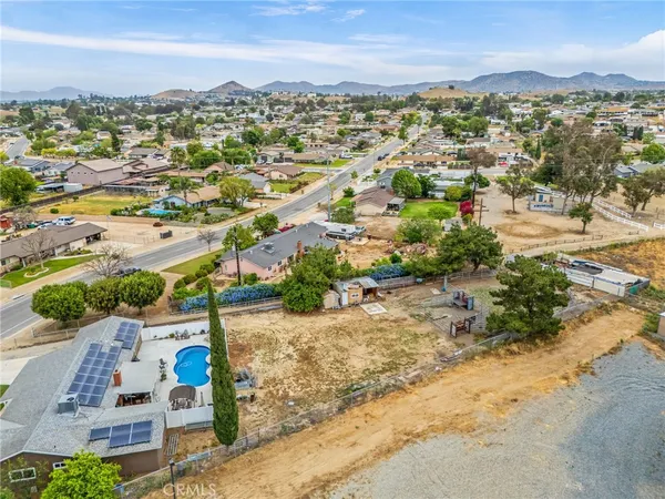 $1,009,999 | 3998 Bluff Street, Norco, CA 92860