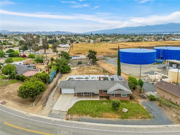 $1,009,999 | 3998 Bluff Street, Norco, CA 92860