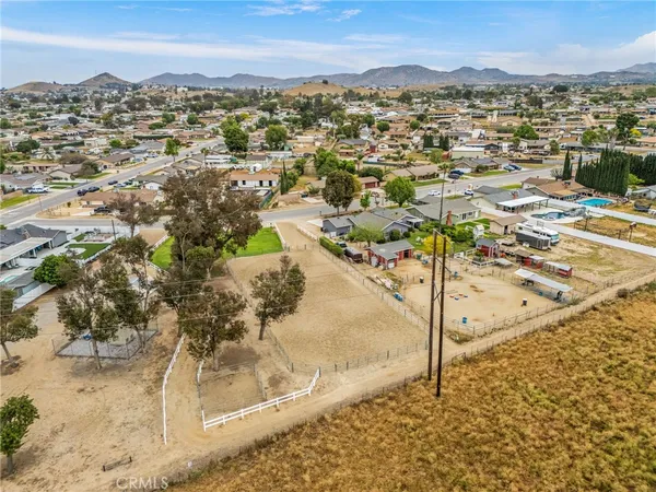$1,009,999 | 3998 Bluff Street, Norco, CA 92860