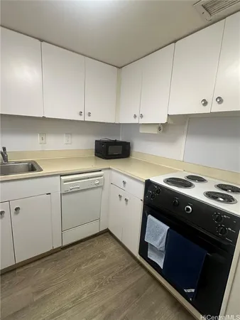 $2,595 | 1777 Ala Moana Boulevard, Unit 1107, Honolulu, HI 96815