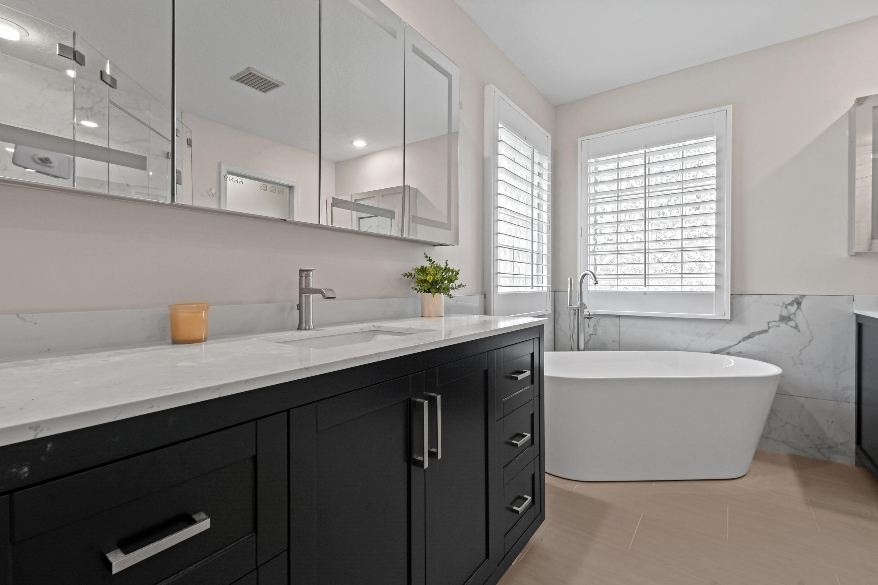 303 Hardwood Point Jupiter, FL 33458 - Photo 31 of 75 Primary Ensuite
