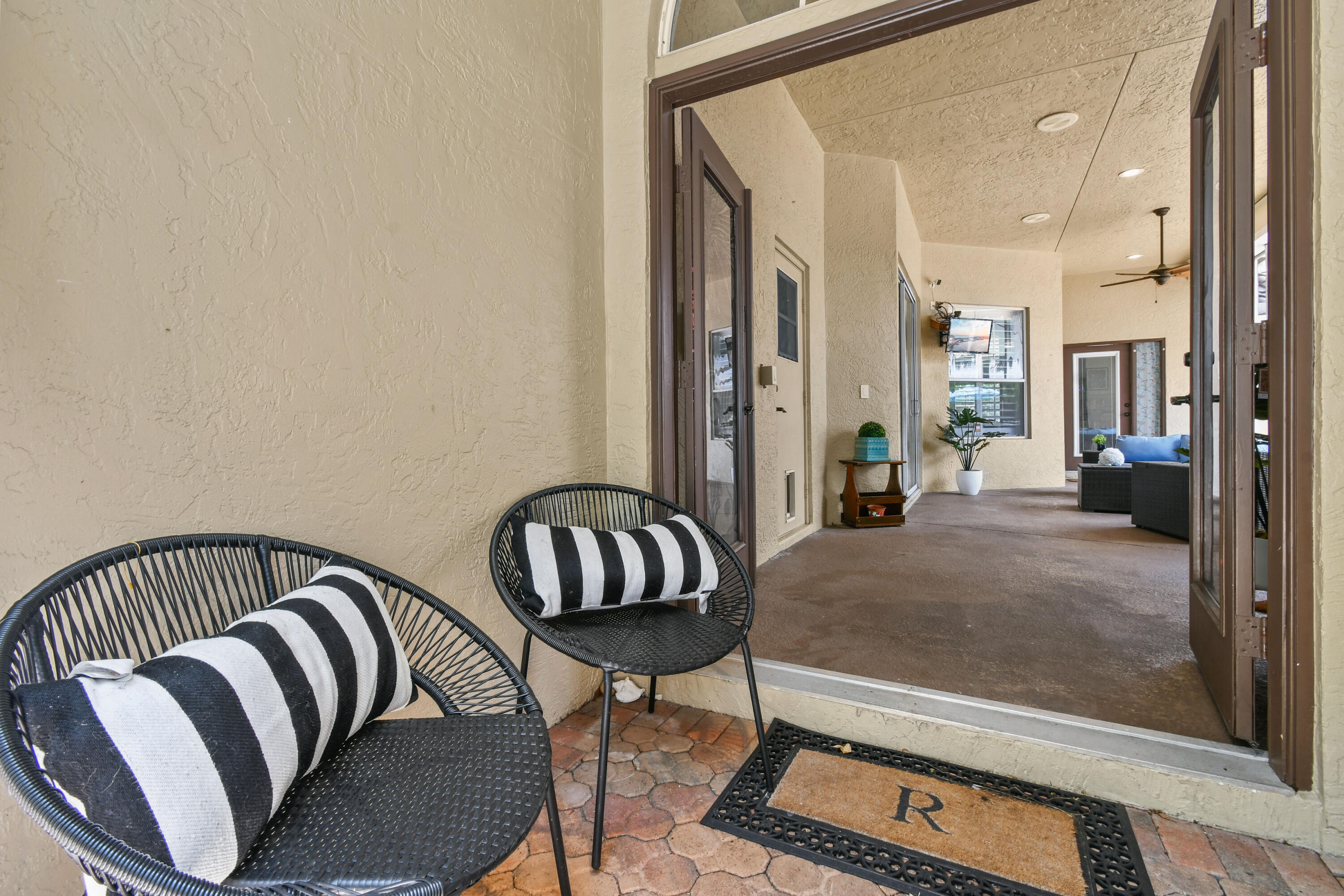 303 Hardwood Point Jupiter, FL 33458 - Photo 4 of 75 Entrance to Courtyard