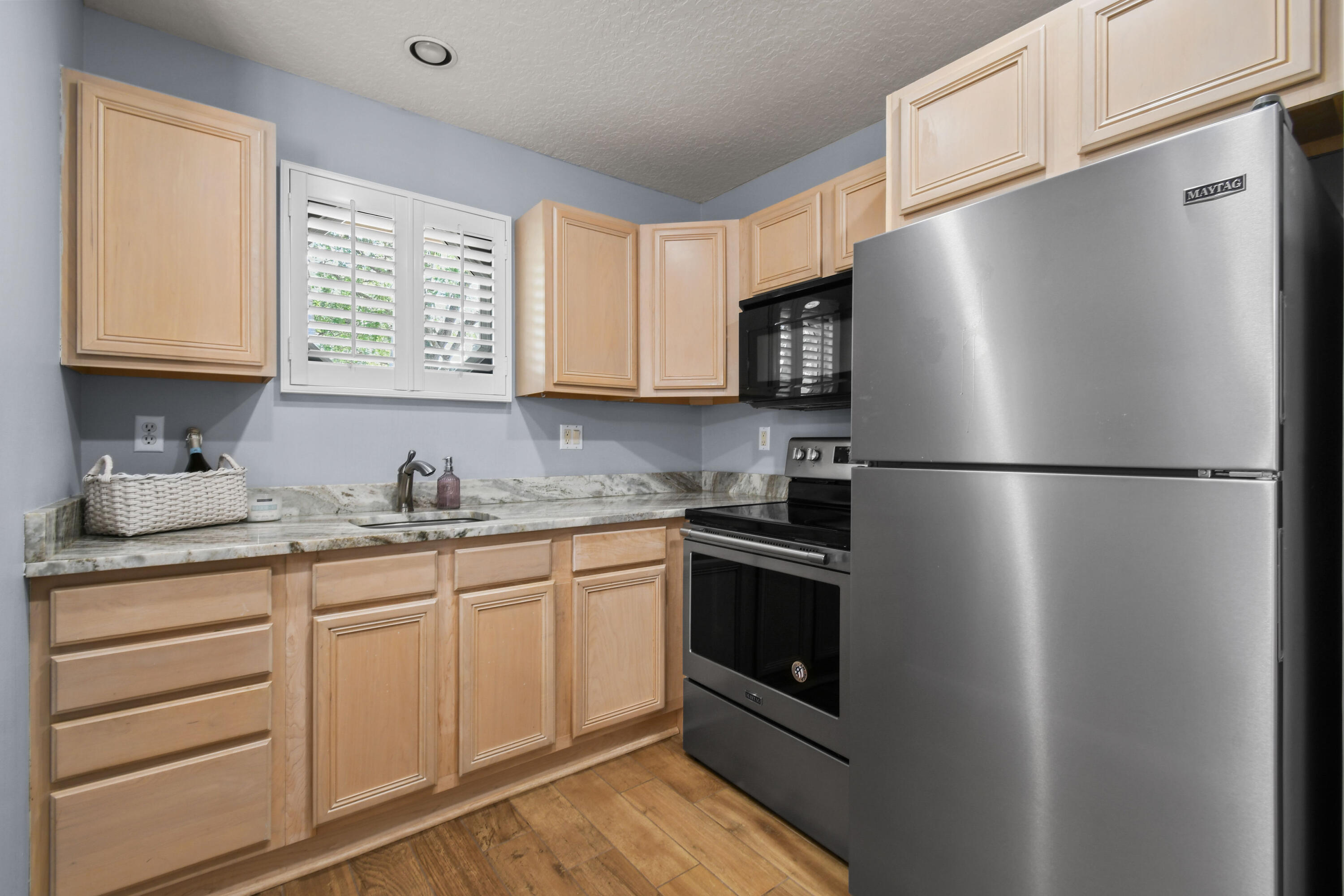 303 Hardwood Point Jupiter, FL 33458 - Photo 45 of 75 Guest Kitchen