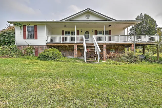 $270,000 | 426 Walt Drive, Lebanon, VA 24266