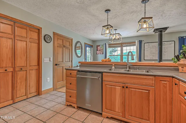 $270,000 | 426 Walt Drive, Lebanon, VA 24266