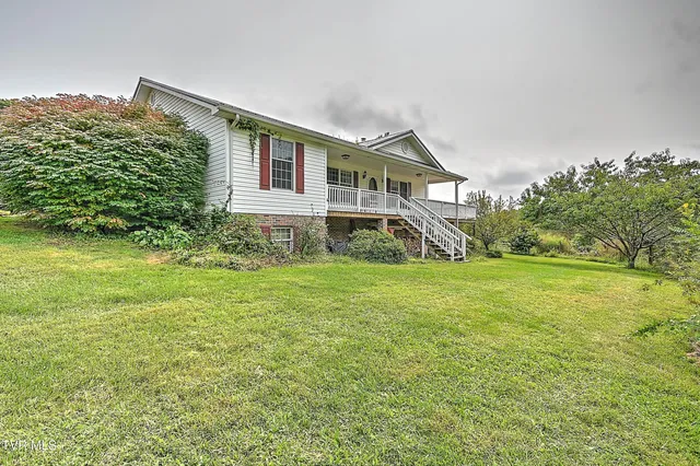 $270,000 | 426 Walt Drive, Lebanon, VA 24266