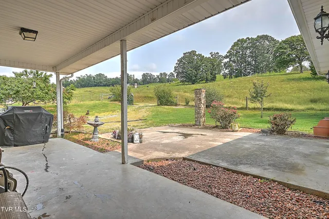 $270,000 | 426 Walt Drive, Lebanon, VA 24266