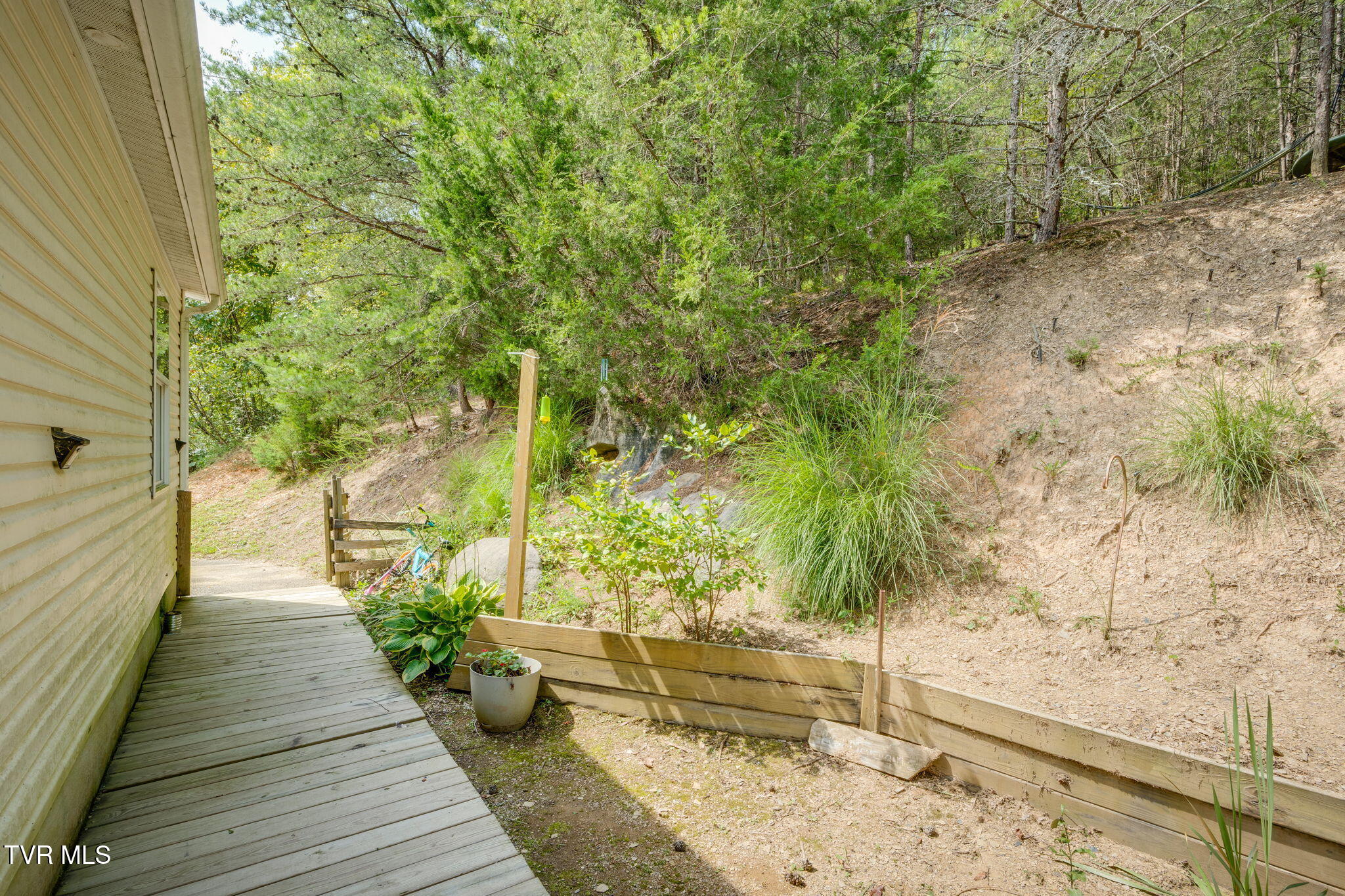 391 Old Rock Hill Road Watauga, TN 37694 - Photo 26 of 40 023