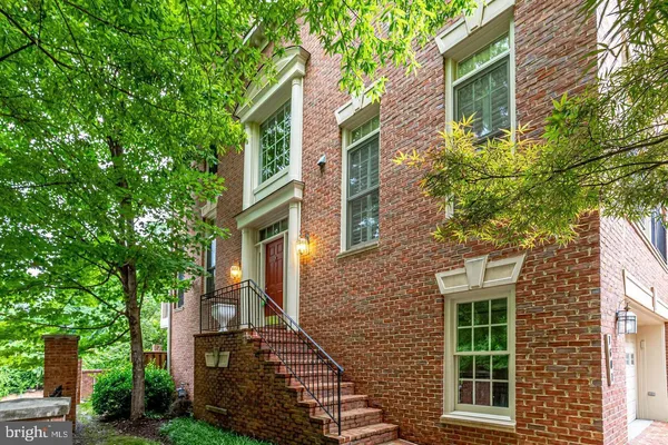 $5,500 | 1601 Colonial Hills Drive, McLean, VA 22102