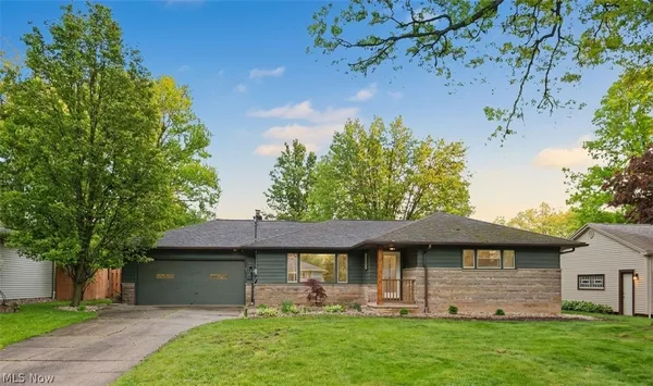 $287,500 | 1619 Carnegie Avenue, Niles, OH 44446