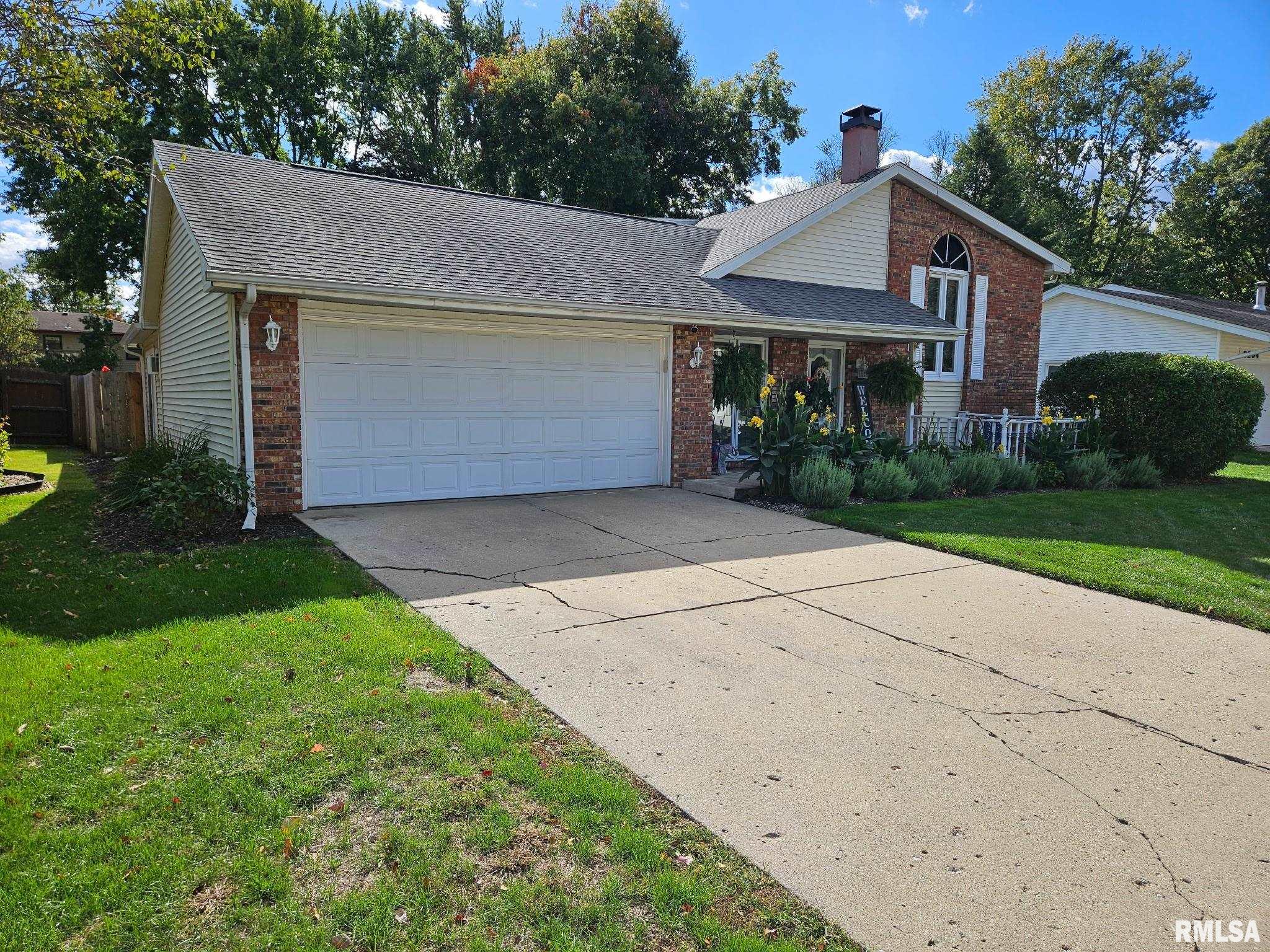 2208 Trowbridge Road Springfield, IL 62703 - Photo 2 of 11